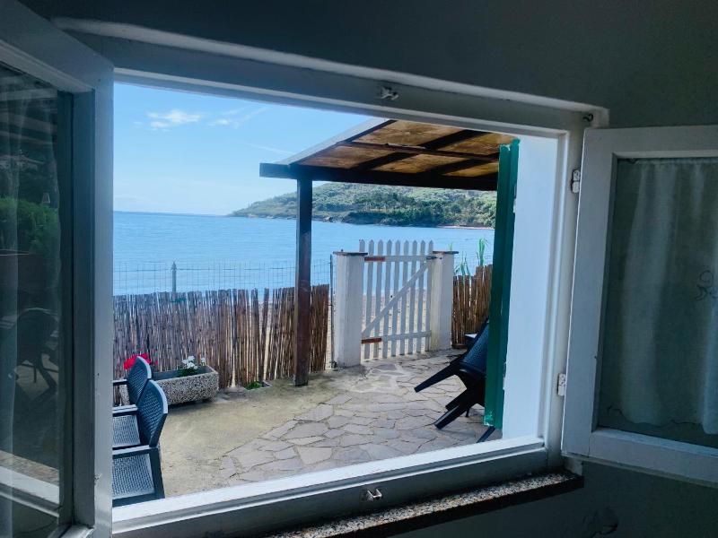 casina mare sulla spiaggia - image 33