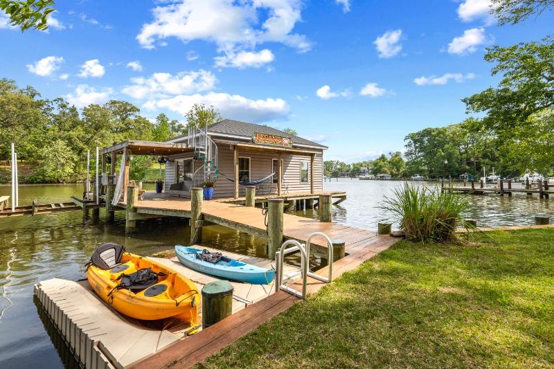 Riverview Retreat On Warehouse Creek Images
