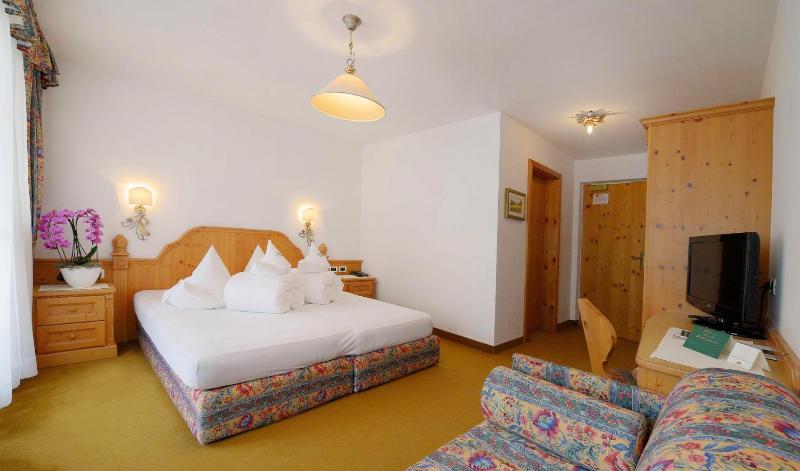 Superior Double Room image 2