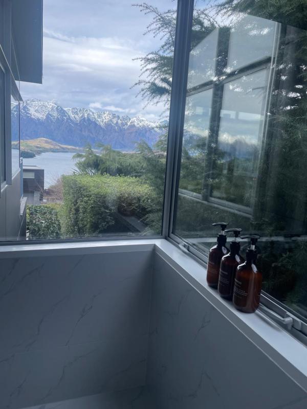 Remarkable Escape Breathtaking Views with Hot Tub - image 39