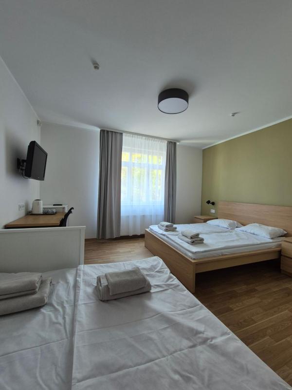 Quadruple Room image 3
