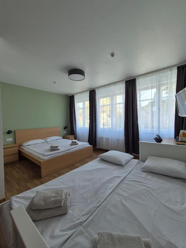 Quadruple Room image 1