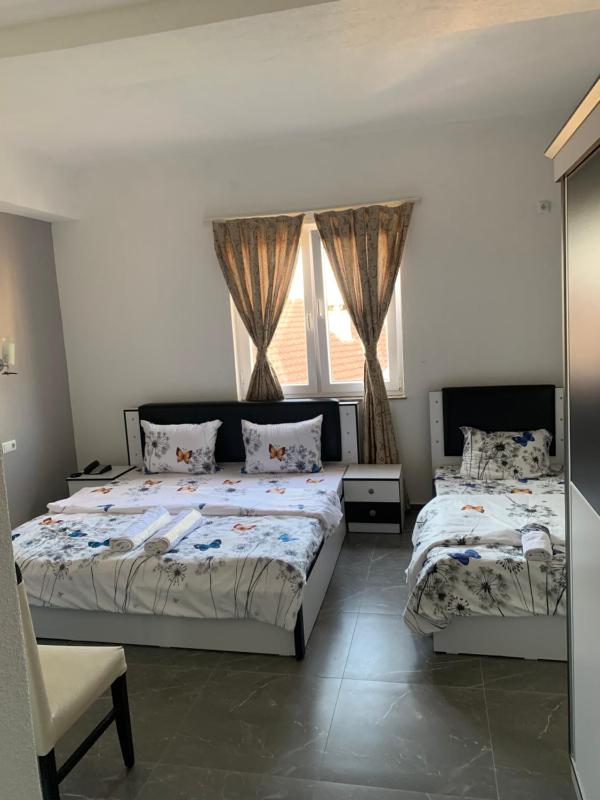 Standard Triple Room image 3