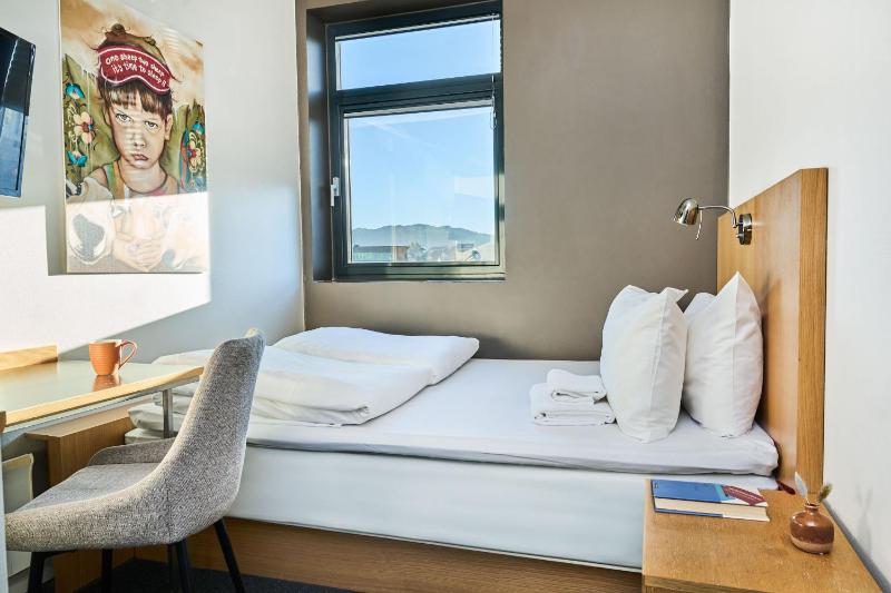 Small Double Room image 1