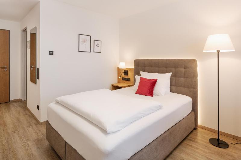 Superior Single Room image 3
