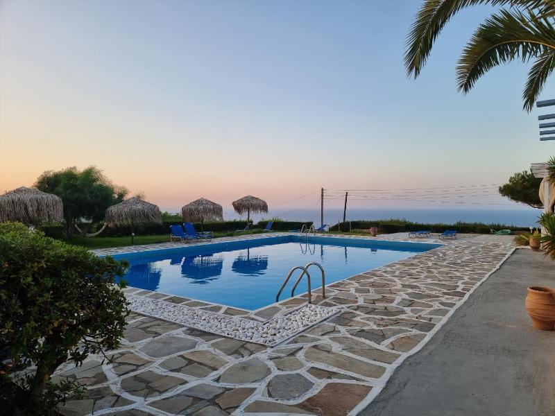 One-Bedroom Bungalow with Sea View image 4