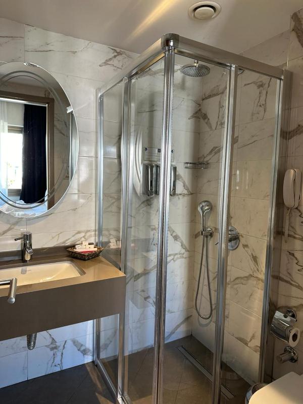 Premium Room image 2