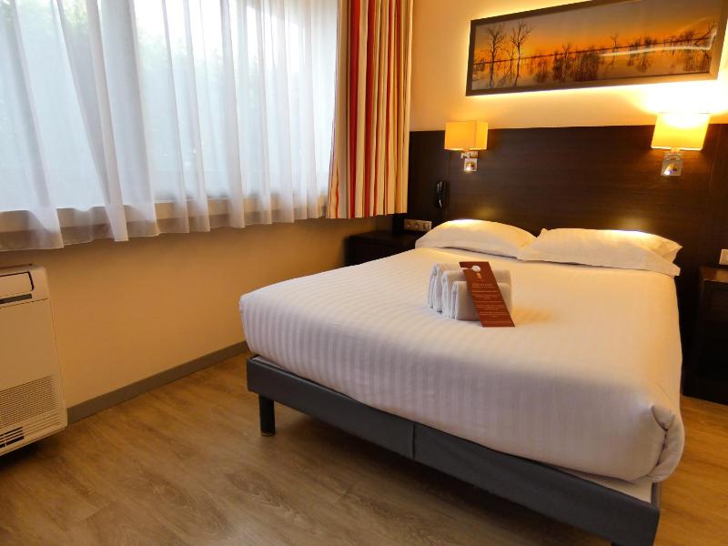 Budget Double Room image 1