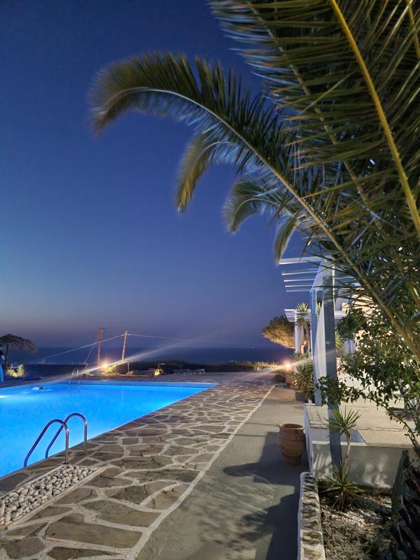 One-Bedroom Bungalow with Sea View image 3