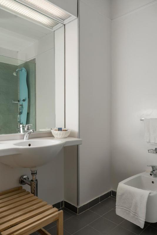 Standard Room Sea Front image 3
