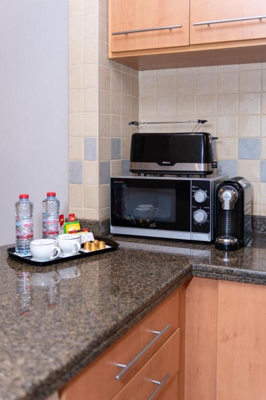 One-Bedroom Apartment image 2