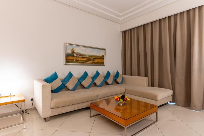 One-Bedroom Apartment image 4