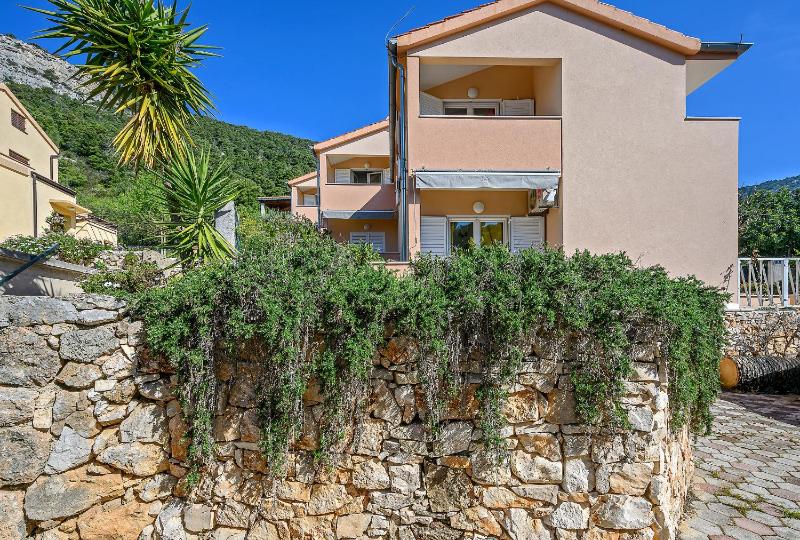 Apartment with Sea View image 4
