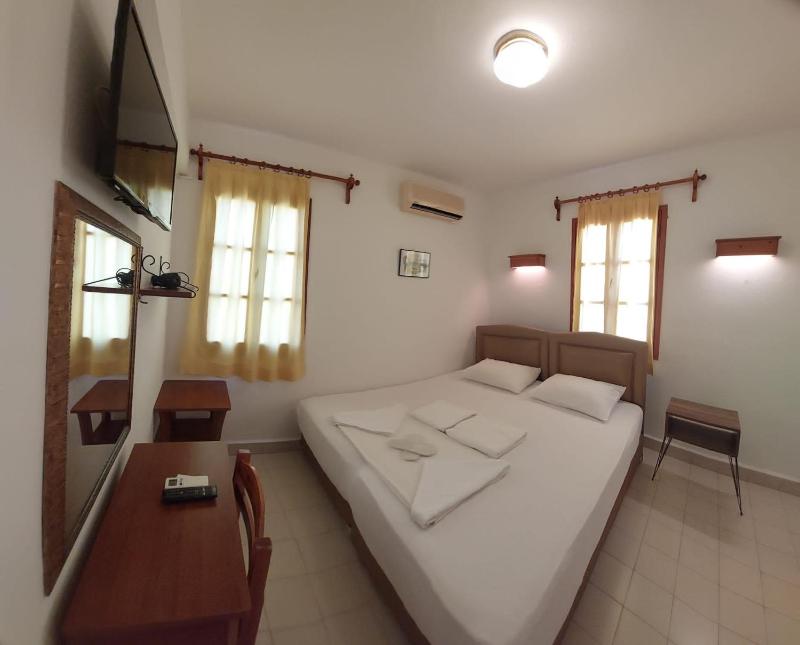 Double Room image 1