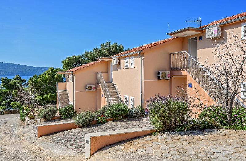 Apartment with Sea View image 4