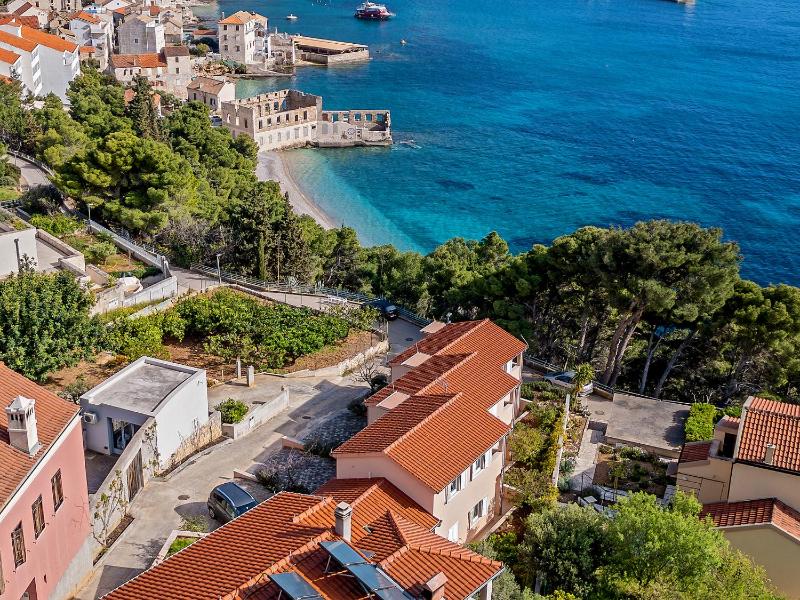 Apartment with Sea View image 2
