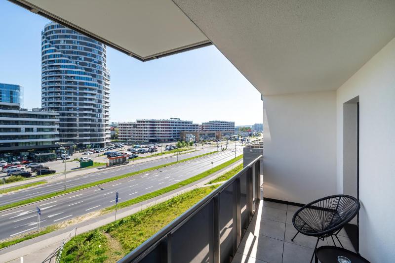 Apartamenty z Jedną Sypialnią Aleja Kopisto w Rzeszowie by Noclegi Renters - image 48