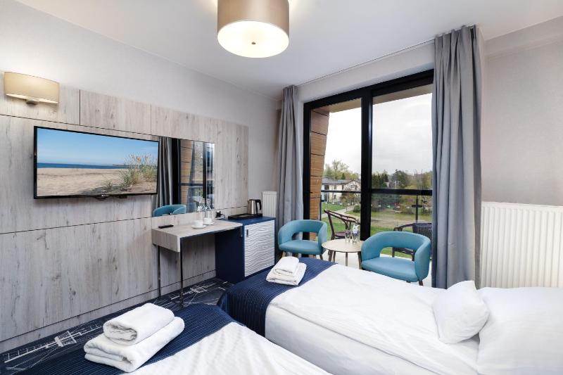 Double or Twin Room without Sea View image 4