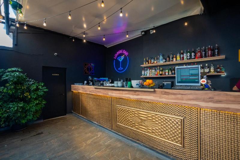 Terrace Hostel & Lounge Bar - image 2