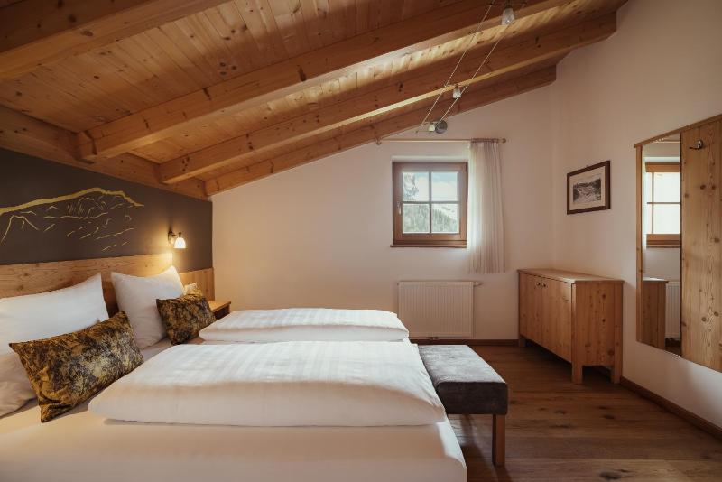 One-Bedroom Apartment image 1