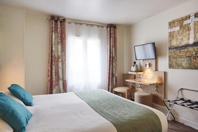 Double Room image 1