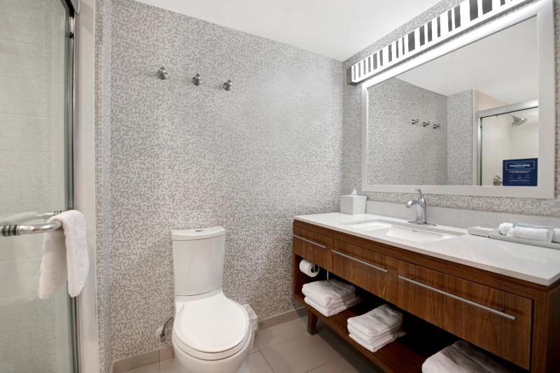 Studio Suite with Two Queen Beds - Hearing Access/Non-Smoking image 4