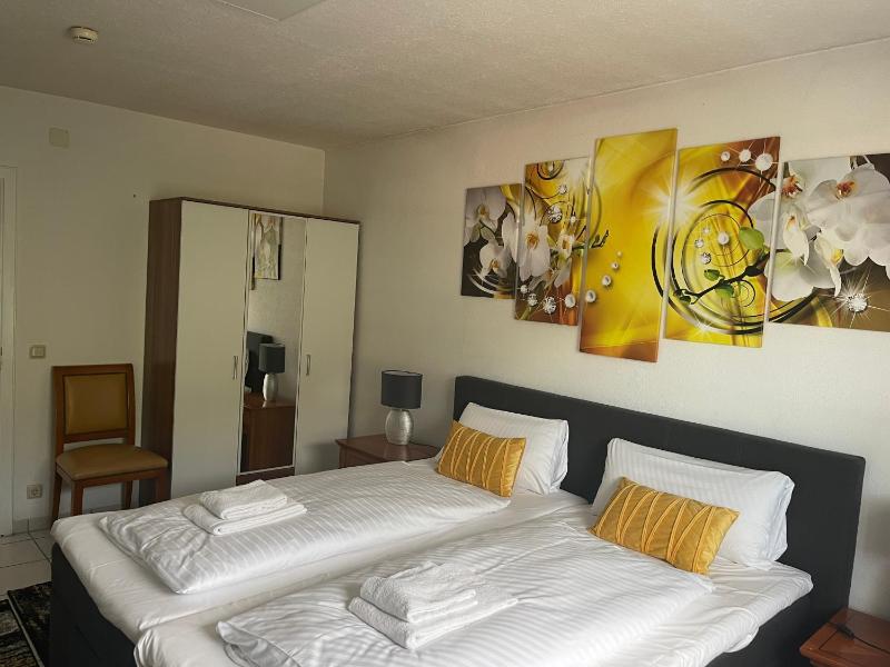 Comfort Double Room image 3