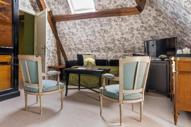 Superior Double Room image 3
