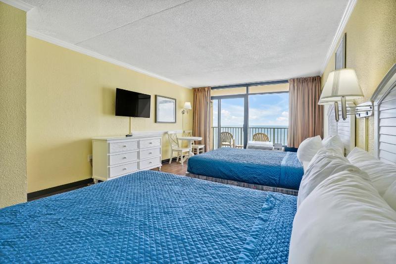 Standard Oceanfront Room image 4