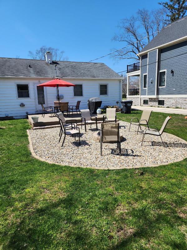 Shady Nook- Lake Michigan - Pet Friendly Images