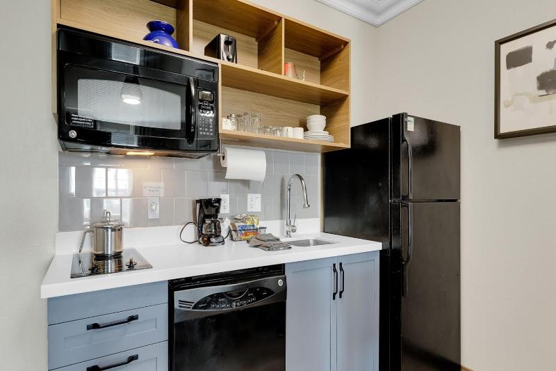 Candlewood Suites San Antonio Downtown By IHG - image 11