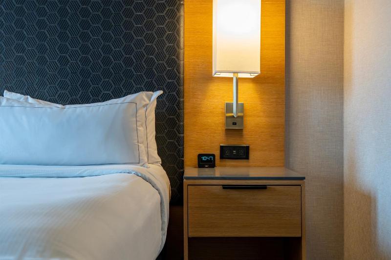 King Room image 3
