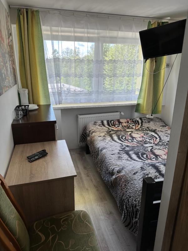 Small Double Room image 3
