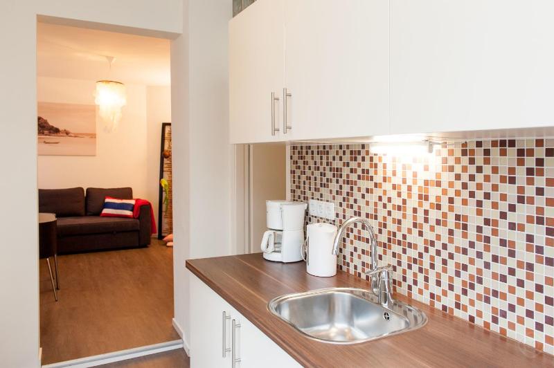 One-Bedroom Apartment I @ Marieken van Nimwegenstraat image 4