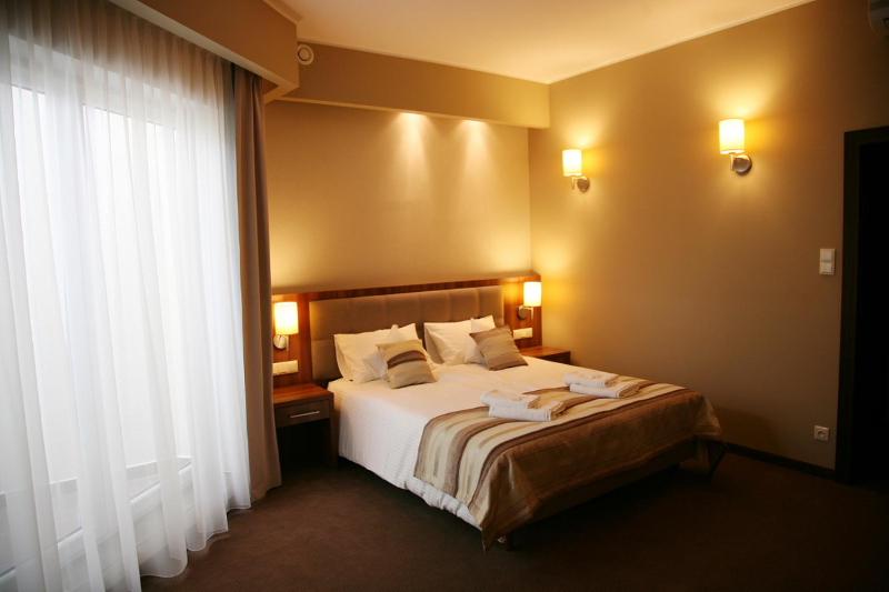 Economy Quadruple Room image 3