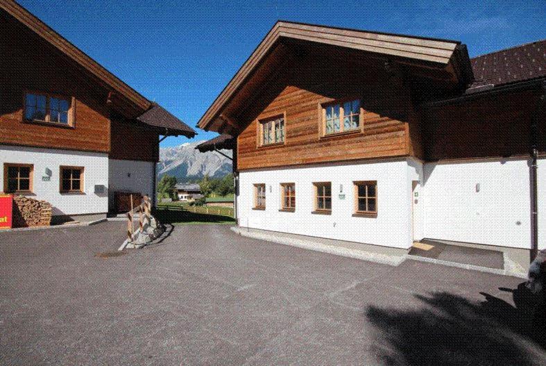 Ski in/Ski out Chalets Tauernlodge by Schladming-Appartements - image 8