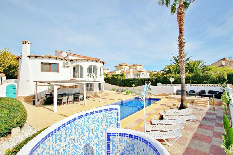 Aaron - holiday home with stunning views and private pool in Calpe - image 13