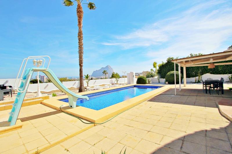 Aaron - holiday home with stunning views and private pool in Calpe - image 15