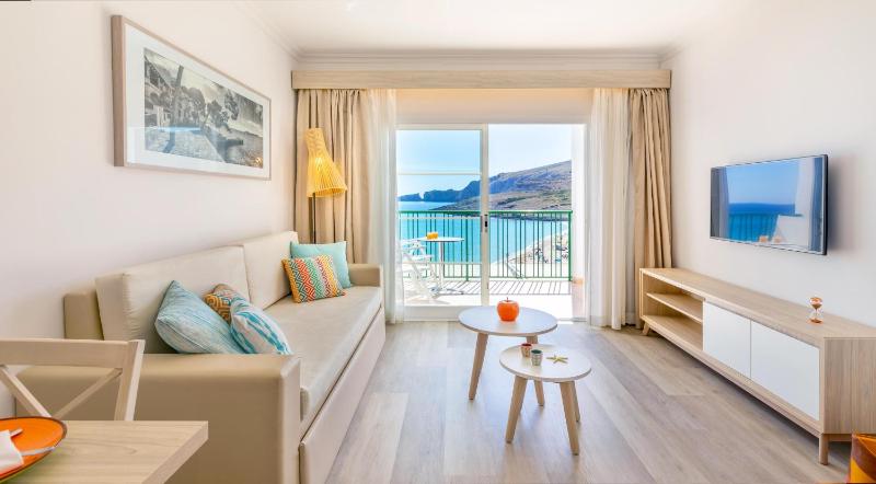 Apartment with Sea View image 1
