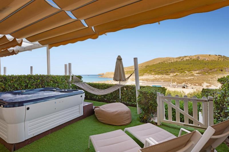 One-Bedroom Apartment With Garden and Mini Pool image 3
