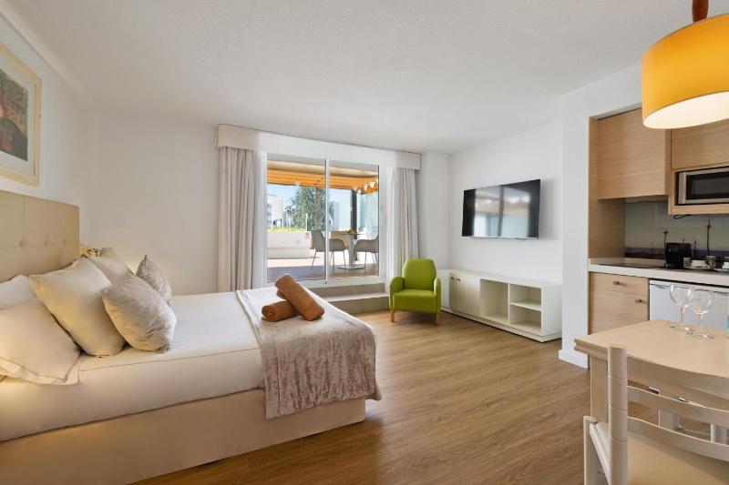 Studio with Plunge Pool - Selection Club image 1