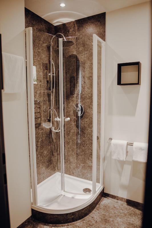 Superior Room with Garden View image 4