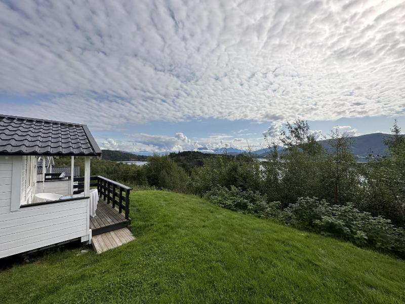 Economy Triple Room with Shared Bathroom image 1