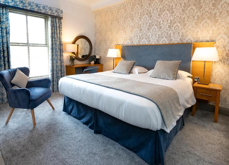 Superior Double Room image 3