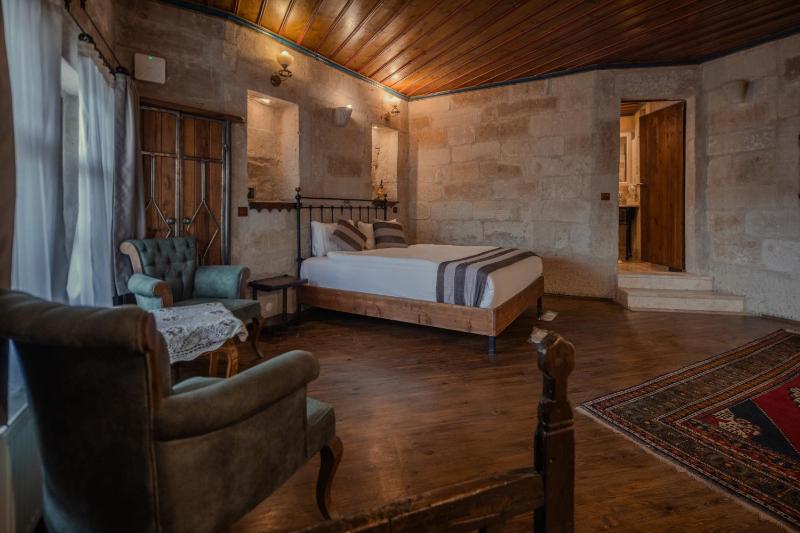 Deluxe Double Room image 1