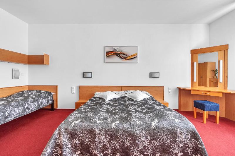 Triple Room image 1