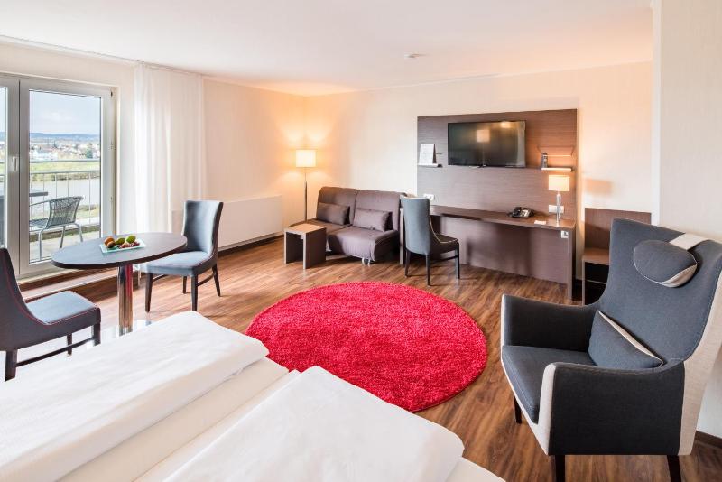 Suite with Balcony image 2