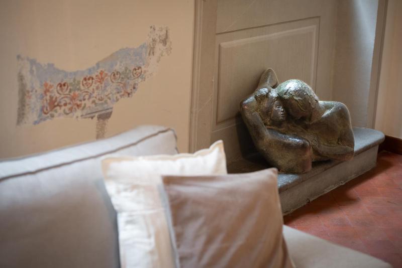 Santo Spirito Frescoed 6 sleeps apartment - image 10