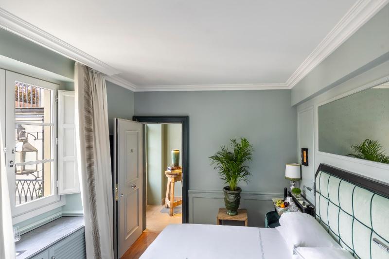 Superior Double Room image 4