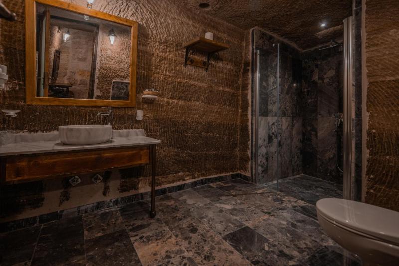 Double Stone Room  image 3